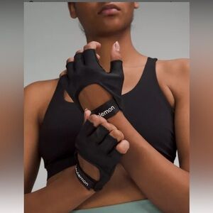 Lululemon Wunder Train Gloves